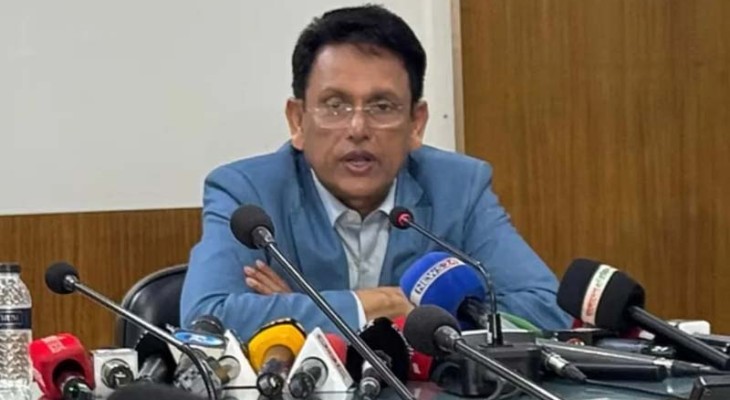 এক শিক্ষার্থী আরেকজনের খাতা দেখছিল, তাদের সাবধান করেছি